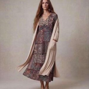 Chaqueta larga con aberturas laterales elegante