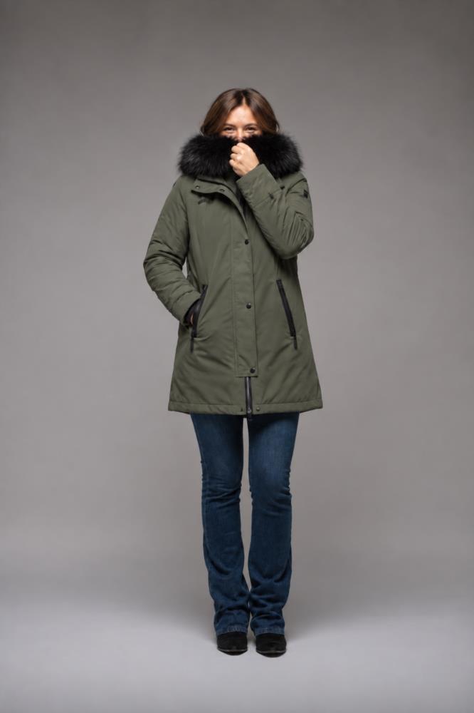 Parka caqui Satinette con cuello de pelo