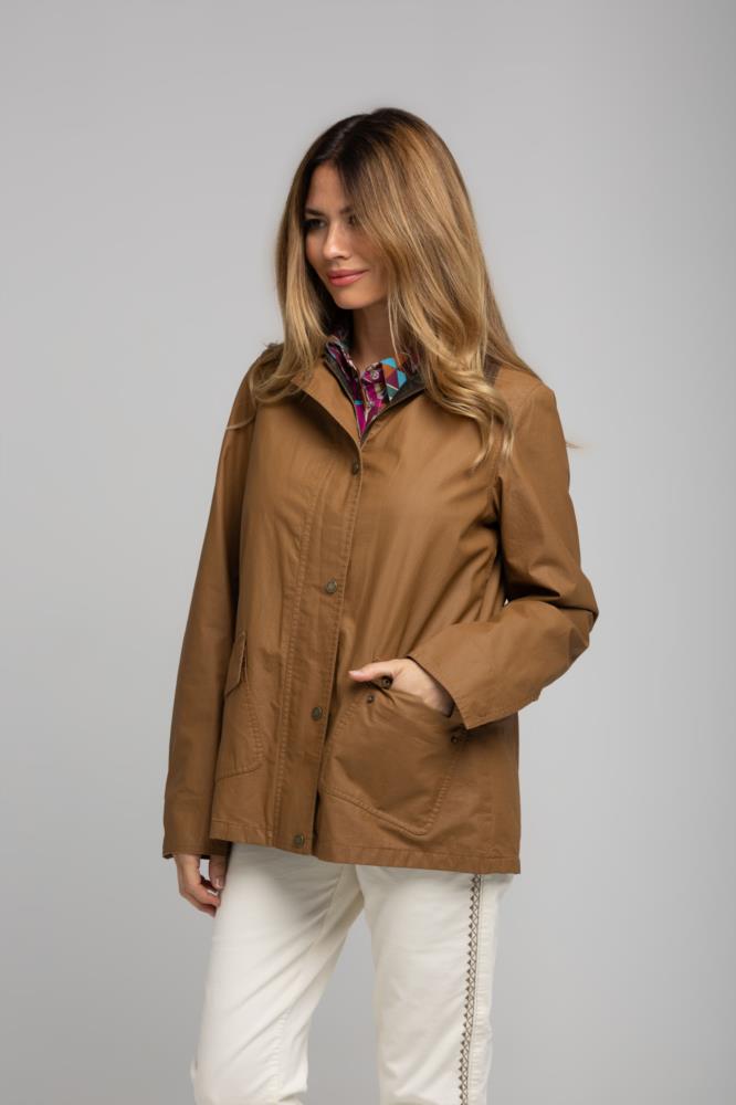 Chaquetón Miqui camel ReverMile con bolsillos
