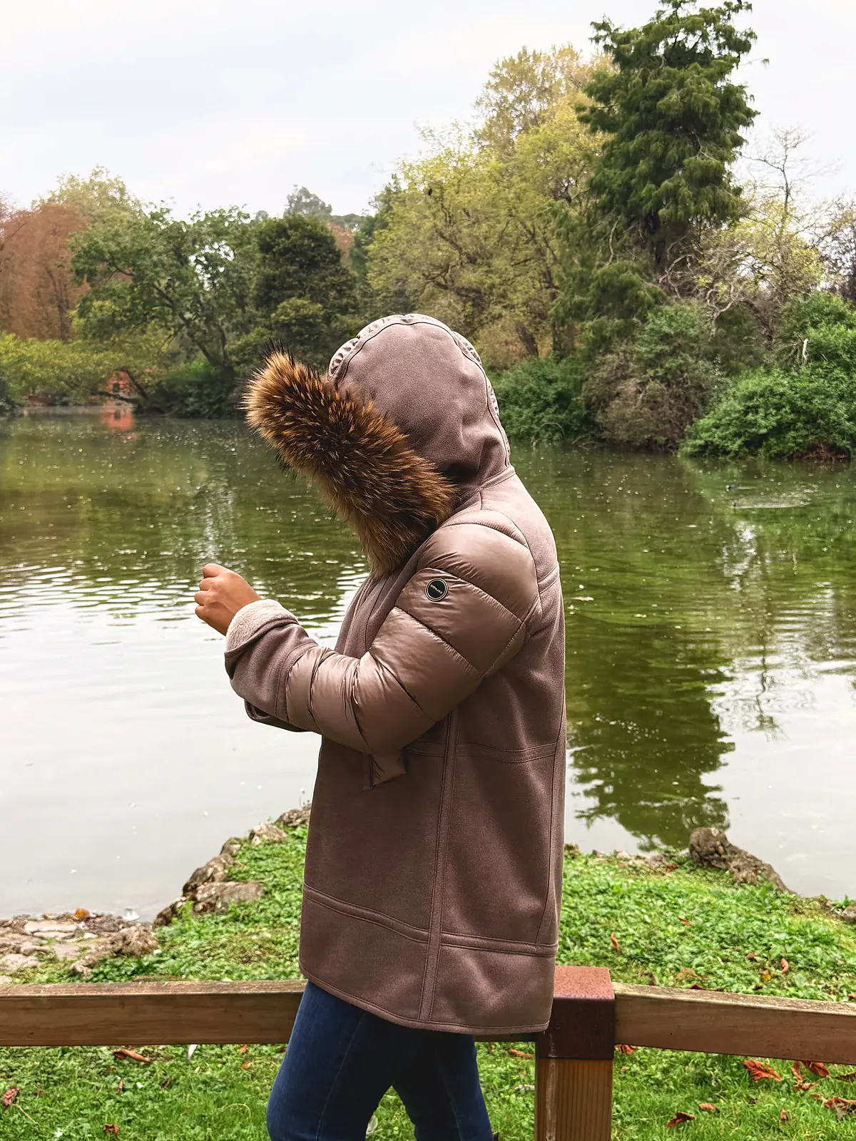 Parka Donjaz Diorella taupe con capucha - Imagen 3