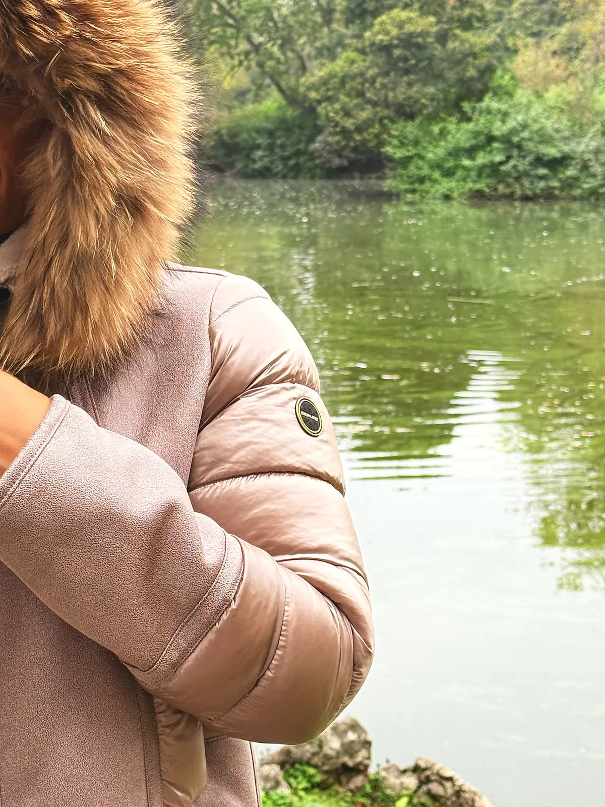 Parka Donjaz Diorella taupe con capucha - Imagen 4