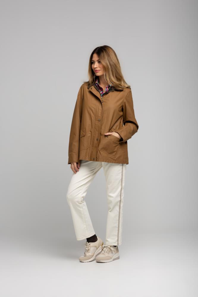 Chaquetón Miqui camel ReverMile con bolsillos - Imagen 2